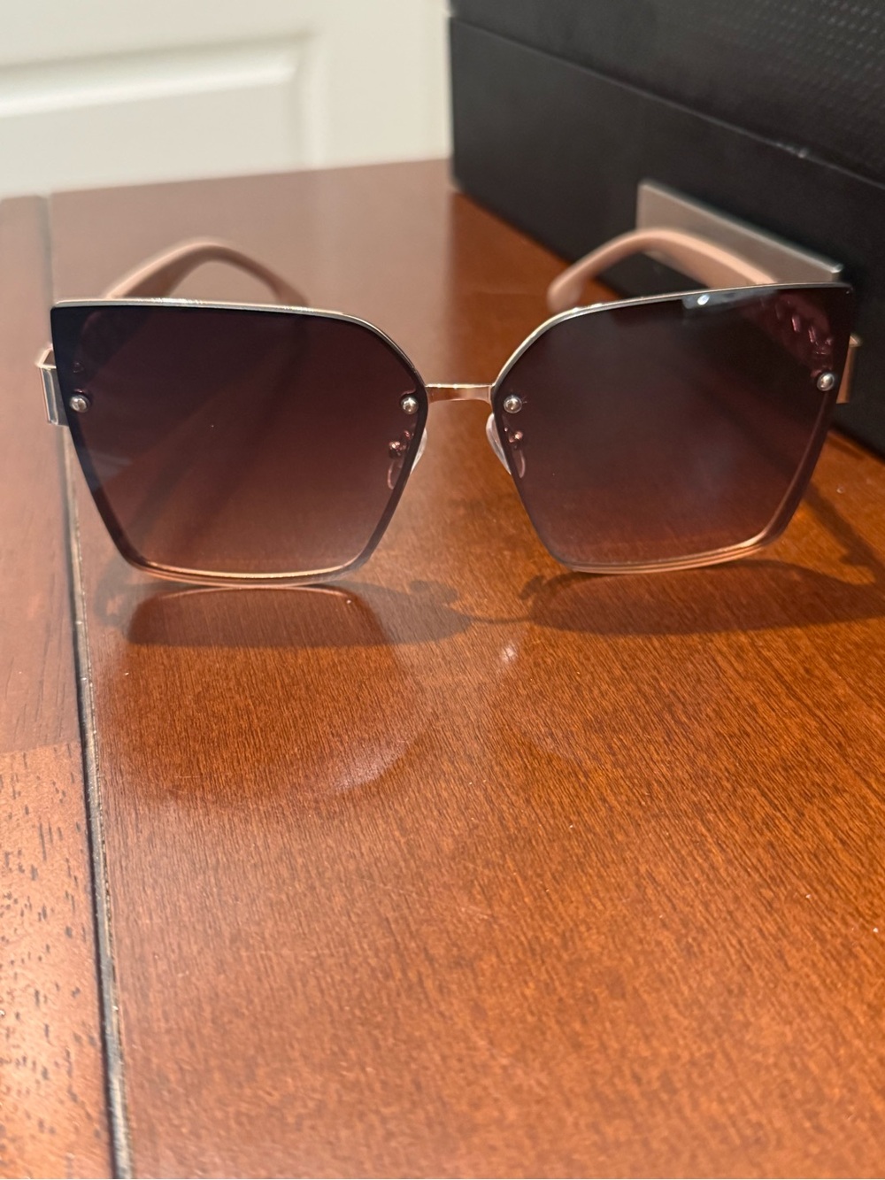 Luxury Oversized Women's Sunglasses - Brown Gradient Lenses